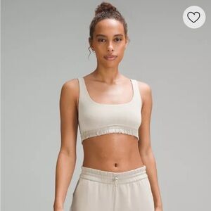 Like New Lululemon Softstreme Scoop-Neck Bra *B/C Cup. Size 6
